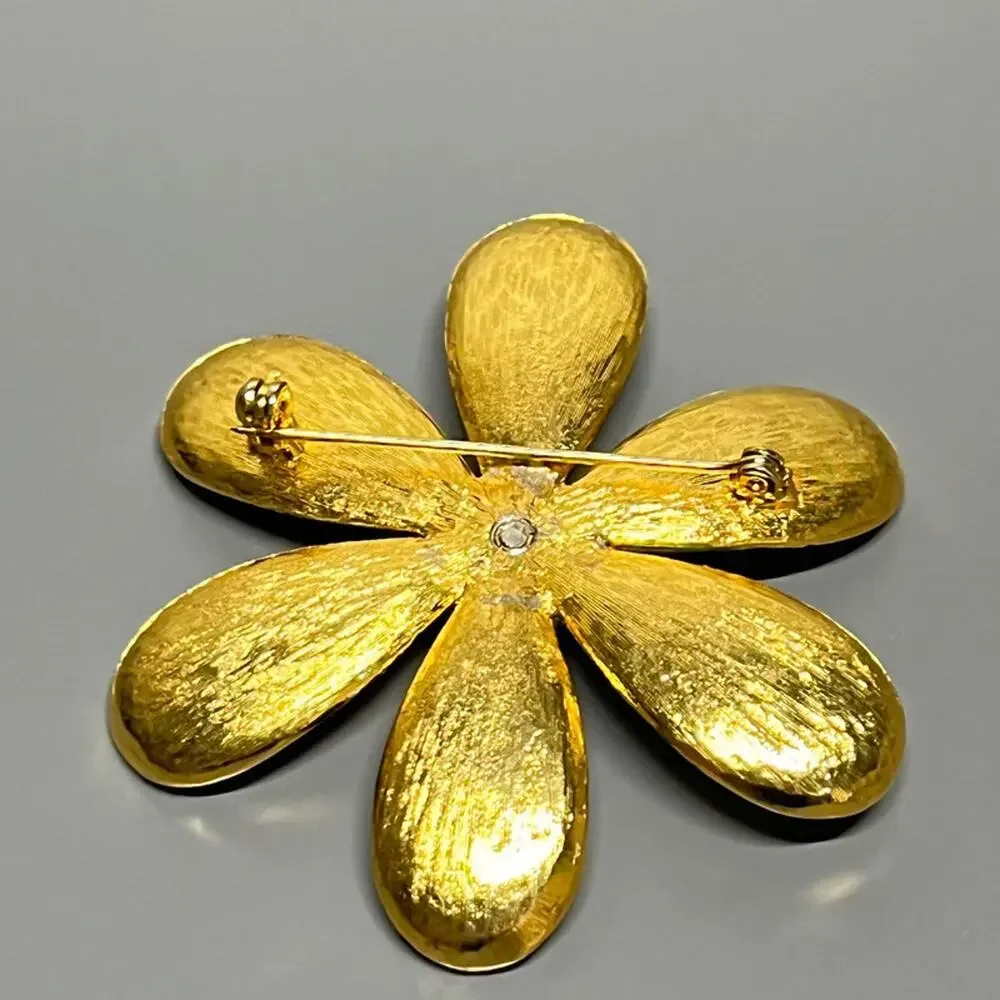 Bold Gold Daisy Flower Brooch | Textured Petals | Rhinestone Center Pin‎ | 3”